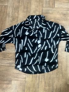 Patterned Black Blouse