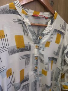 Abstract Print Button-Down Top