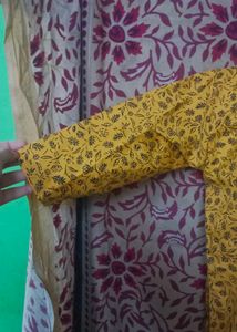 Women straight printed kurta .....