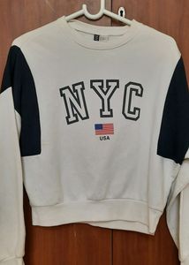 H&amp;M, DIVIDED white NYC sweatshirt