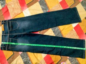 Straight Fit Levi&#39;s Jeans