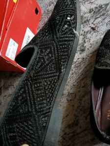 Shoe