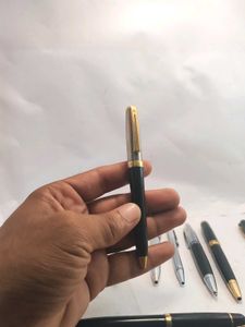 Sheaffer Fountain Pen – Elegant &amp; Smooth Writing