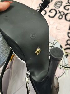 Elegant Black Heels with Rhinestones