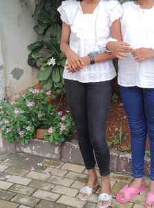 White Knoted Top
