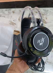 BRAND NEW READGEAR GAMING RGB HEADPHONE WITH BOX