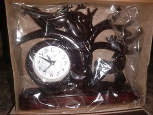 Vintage Deer &amp; Tree Clock Pack Of1