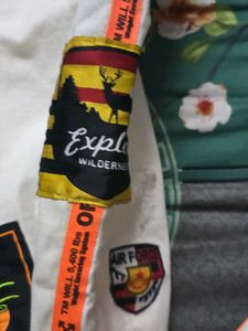 Off-White Distressed Jeans