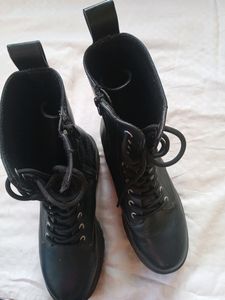 Boots For Both Men/Women