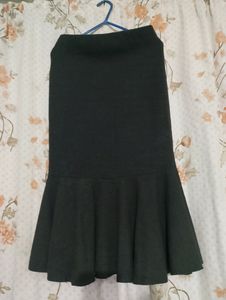 Skirt Green In Color