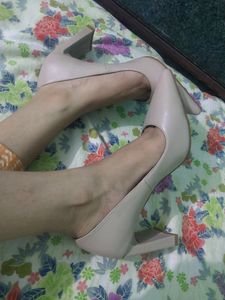 Beautiful Beige Pumps