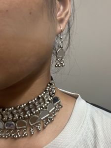 Neckpiece With Earrings