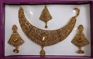 Elegant Gold-Tone Jewelry Set