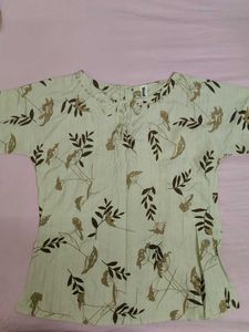 T-Shirt Totally NEW PIECE