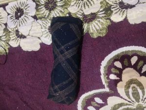 2 Combo               Sparkly Plaid Hijab