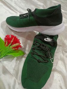 Nike Running Shoes - Forest Green