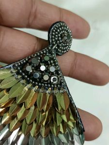 3 Tone Feature Earring