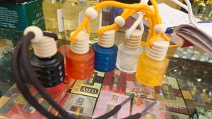 CAR FRESHNER 10ML
