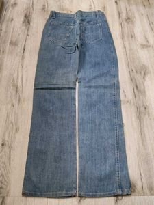 Ma1832 Sabrin bootcut jeans waist 26 inches