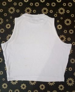 White Crop top 🤍