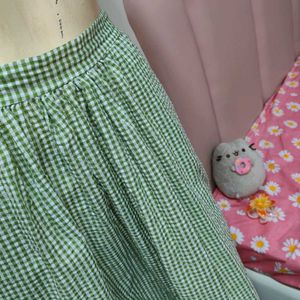 💚 Gingham Midi Skirt! 💚