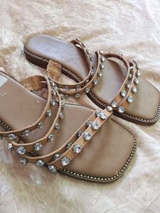 PARTY WEAR SANDAL✨