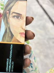 Sugar Aquaholic Hydrating Foundation - 20 Galao