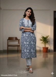 Elegant Floral Printed Kurta Set