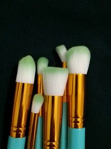 Mackup Brush
