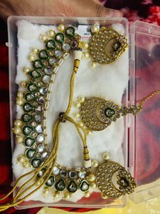 Kundan Jewellery Set