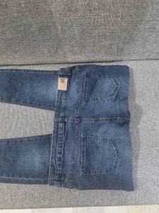 Women&#39;s Jeans