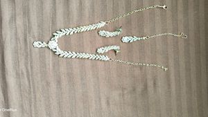 Elegant Set Vth Earrings And Mangtika