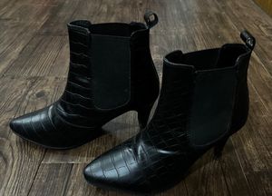 Adorly Kitten Heeled Ankle Length Boots