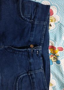 Blue Designer Capri Jeans