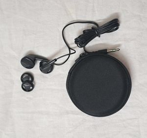 Maxwell Brand New Earphones With Case.