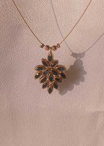 Elegant Gold &amp; Teal Pendant Necklace