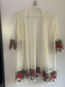 Beautiful Stretchable Shrug With Crochet Lace