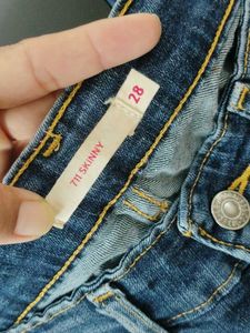 Levis Women&#39;s Jeans Stretchable One