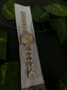 Elegant Women&#39;s Watch