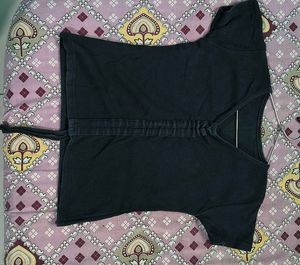 Cute Black V-Neck Top