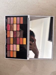 Very Pigmented Eyeshadow Pallet