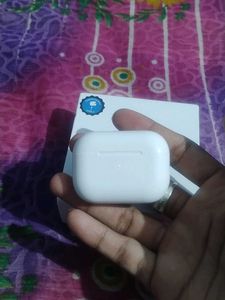 AirPods Pro 2nd Gen - USB-C Charging Case