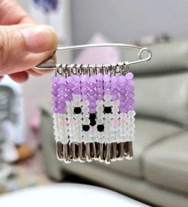 Pinteresty Aesthetic Beaded Pins
