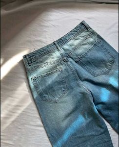 Unisex baggy blue jeans