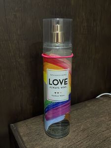 B&BW Love Always Wins - Rainbow Waves