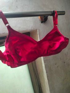 ComboBlack Imported 42And Red Bra 36 Size.