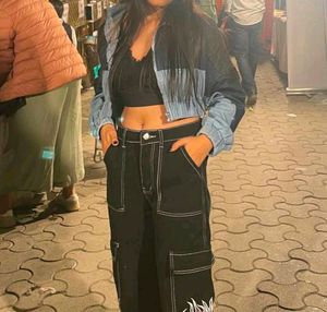 Pocket Wide Leg Jeans