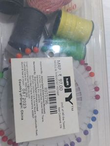 Needle And Thread Set