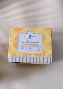 Dot &amp; Key Vitamin C &amp; Niacinamide Moisturizer