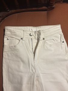 H&amp;M White Slim Straight Fit Jeans Xs